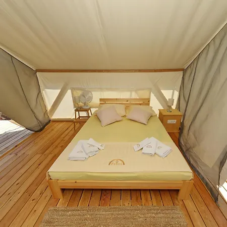 By The Sea Cove Golubovac, Kornati - 23062 Bizikovica