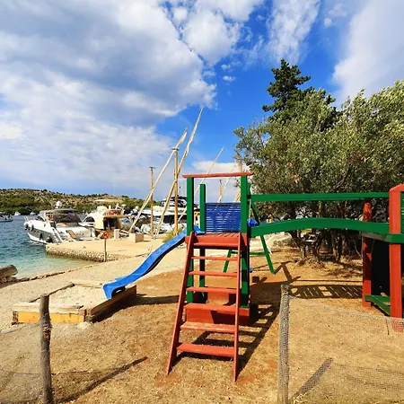 By The Sea Cove Golubovac, Kornati - 23062 Gostinjska kuća