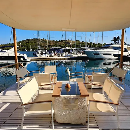 By The Sea Cove Golubovac, Kornati - 23062 * Bizikovica